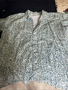 Columbia White Shirt with Green and Blue Leaf Motif
